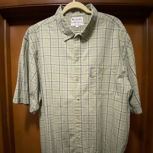 Mens Columbia SS button up shirt szXL